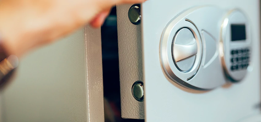 Fingerprint Safe Openers in Fowler, CA
