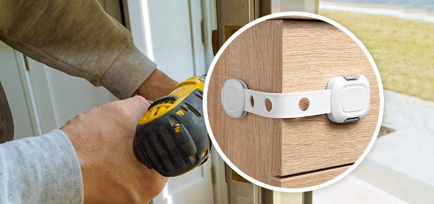 Childproof Sliding Door Locks in Fowler, CA